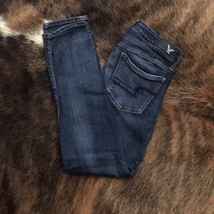 American Eagle size 2 short jeans